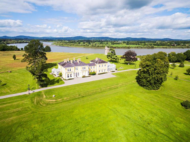 Rockett's Castle Estate, Ireland